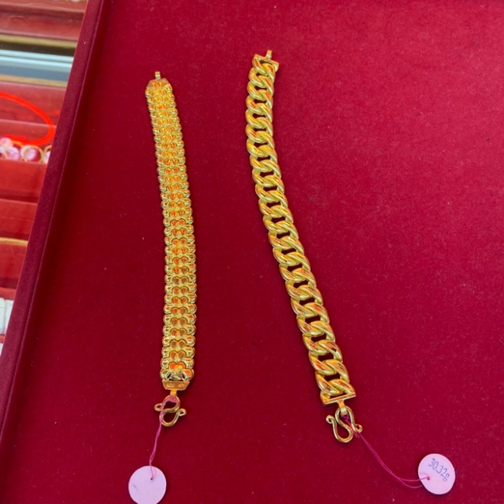 228k Solid gold Cuban link 45.6 grams